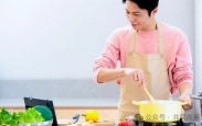 维生素补充剂真是越多越好？科学为你解答！